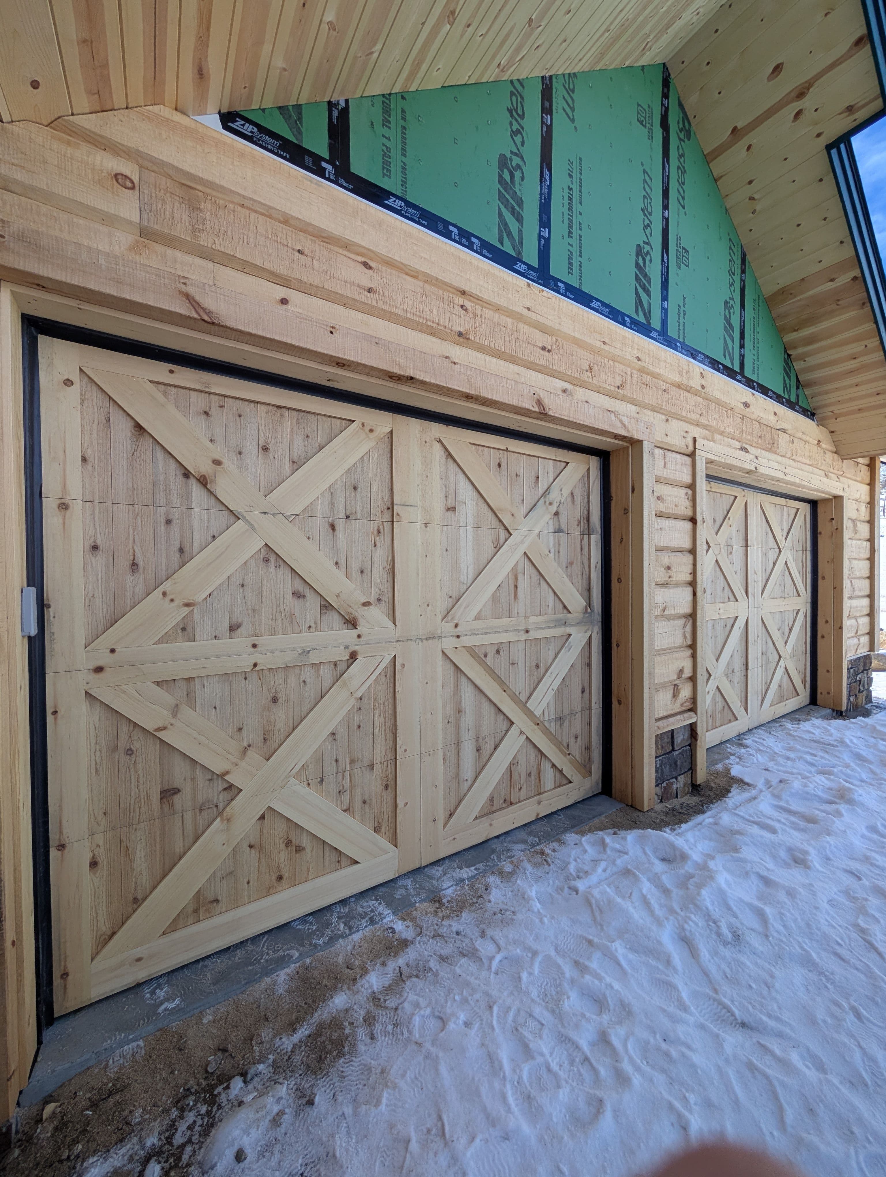 Project Custom Garage Door Installation in Grand Lake Mountain Home image